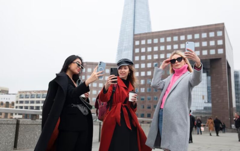 The Most Stylish Fashion Influencers in New York: Where to Follow the Latest Trends
